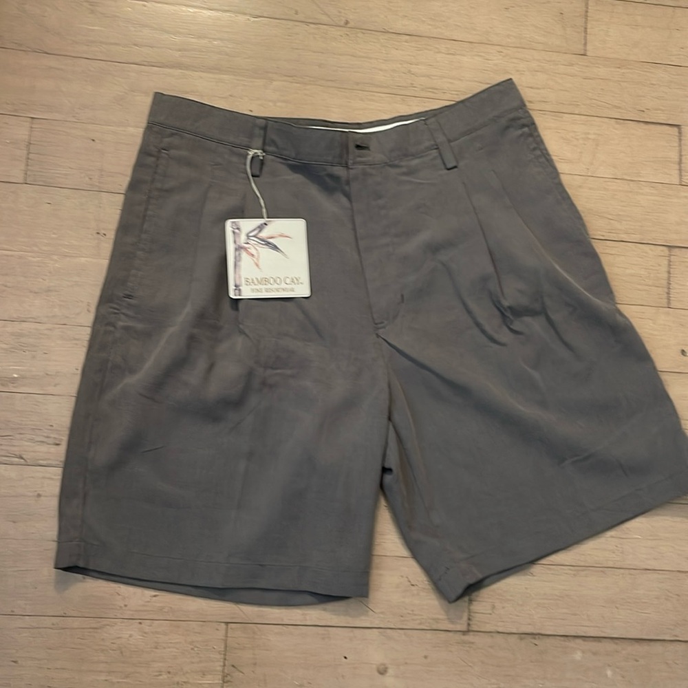 NWT men’s resort wear shorts